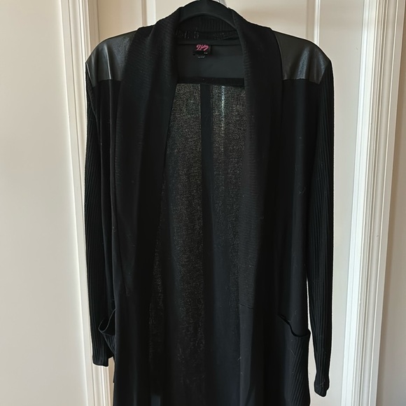 Bebe black cardigan with shoulder detail - Picture 1 of 4